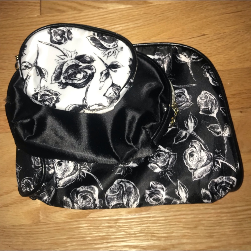 Set of 3 makeup bags